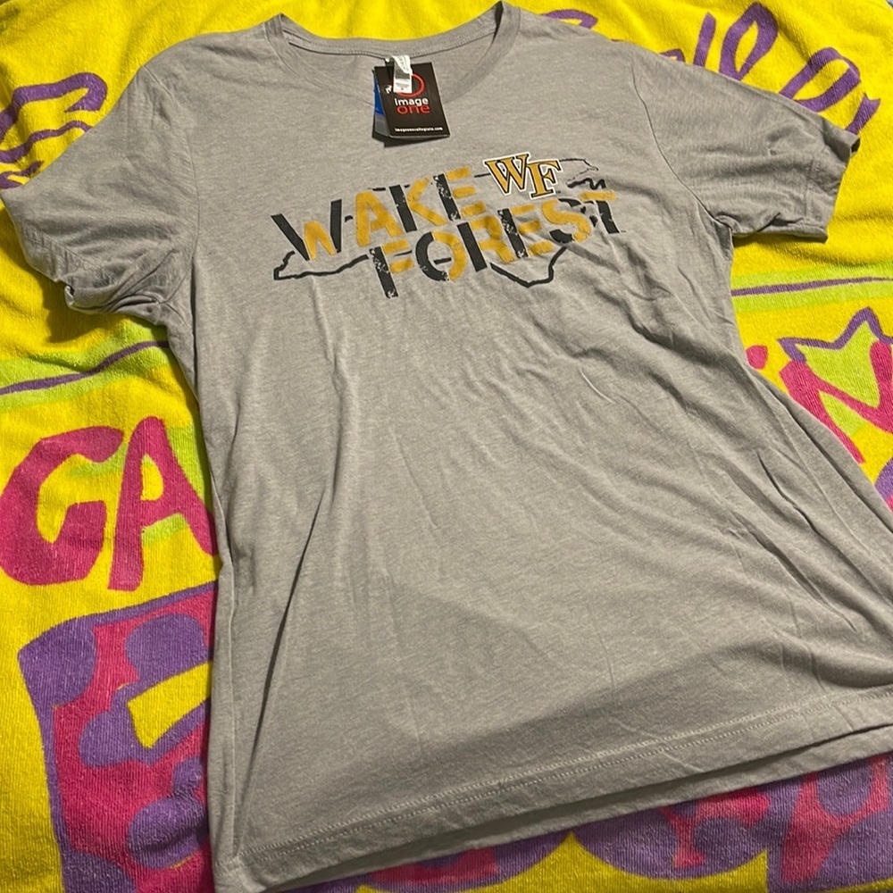 NWT Women’s Wake Forest tshirt M